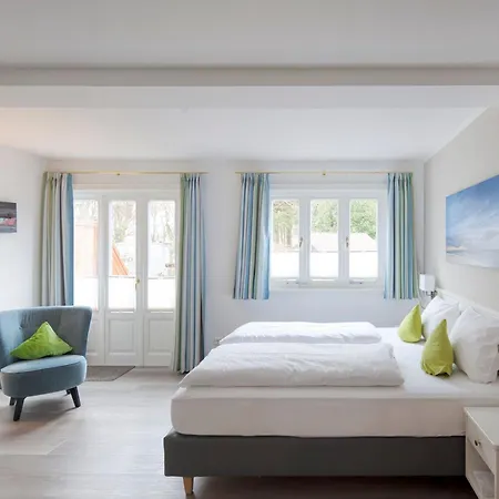 Fitschen Am Dorfteich Отель *