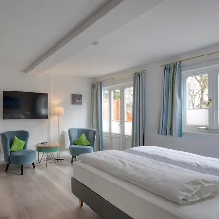 Fitschen Am Dorfteich Отель *